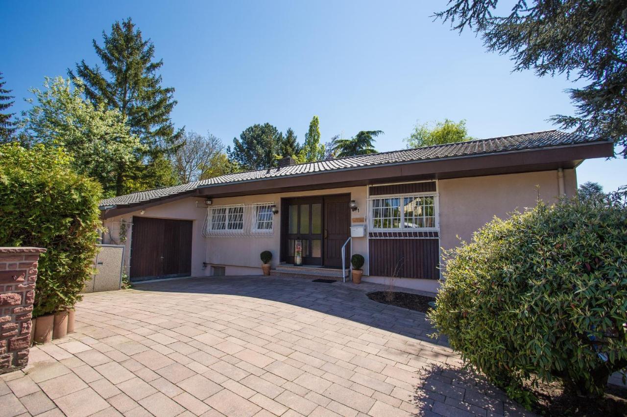 Villa-Doerr 100 m² + 1500m² Garten Wörrstadt Buitenkant foto
